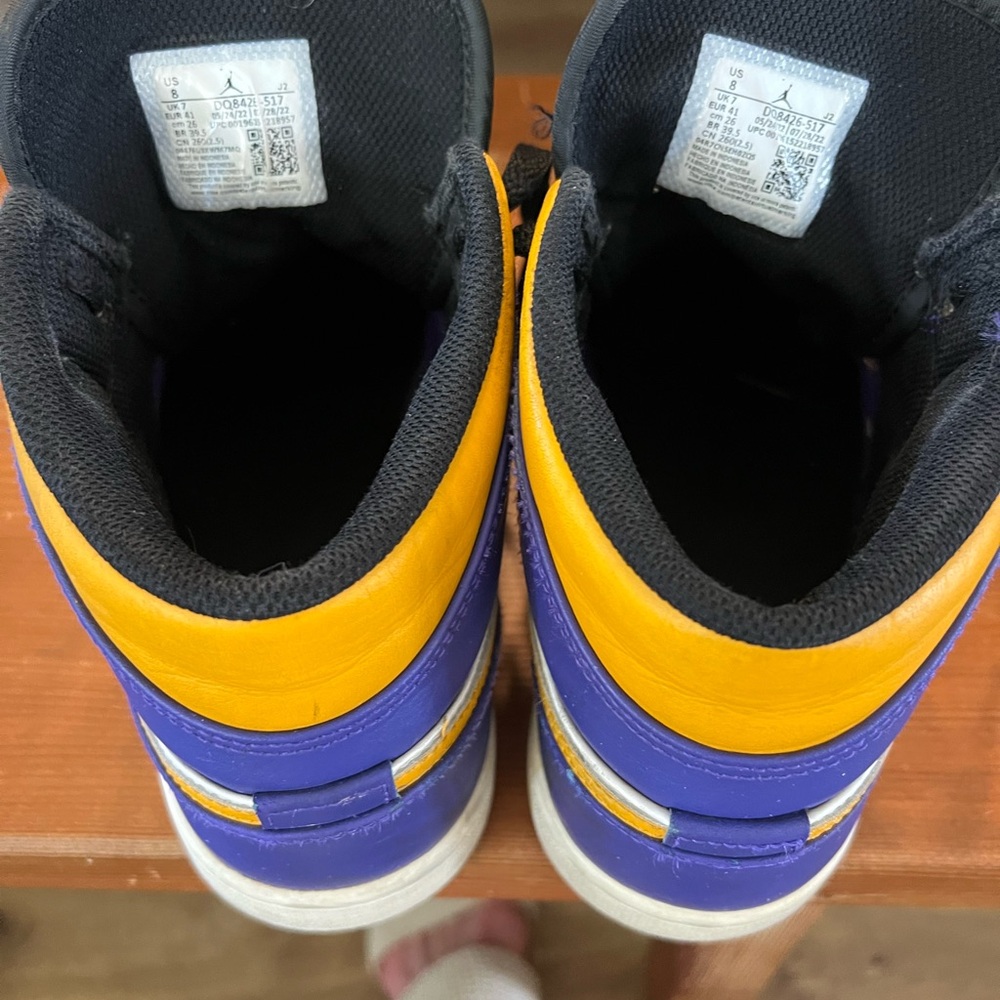 Air Jordan High Lakers colors Basketball Shoes - Purple/Yellow/White - Picture 4 of 4